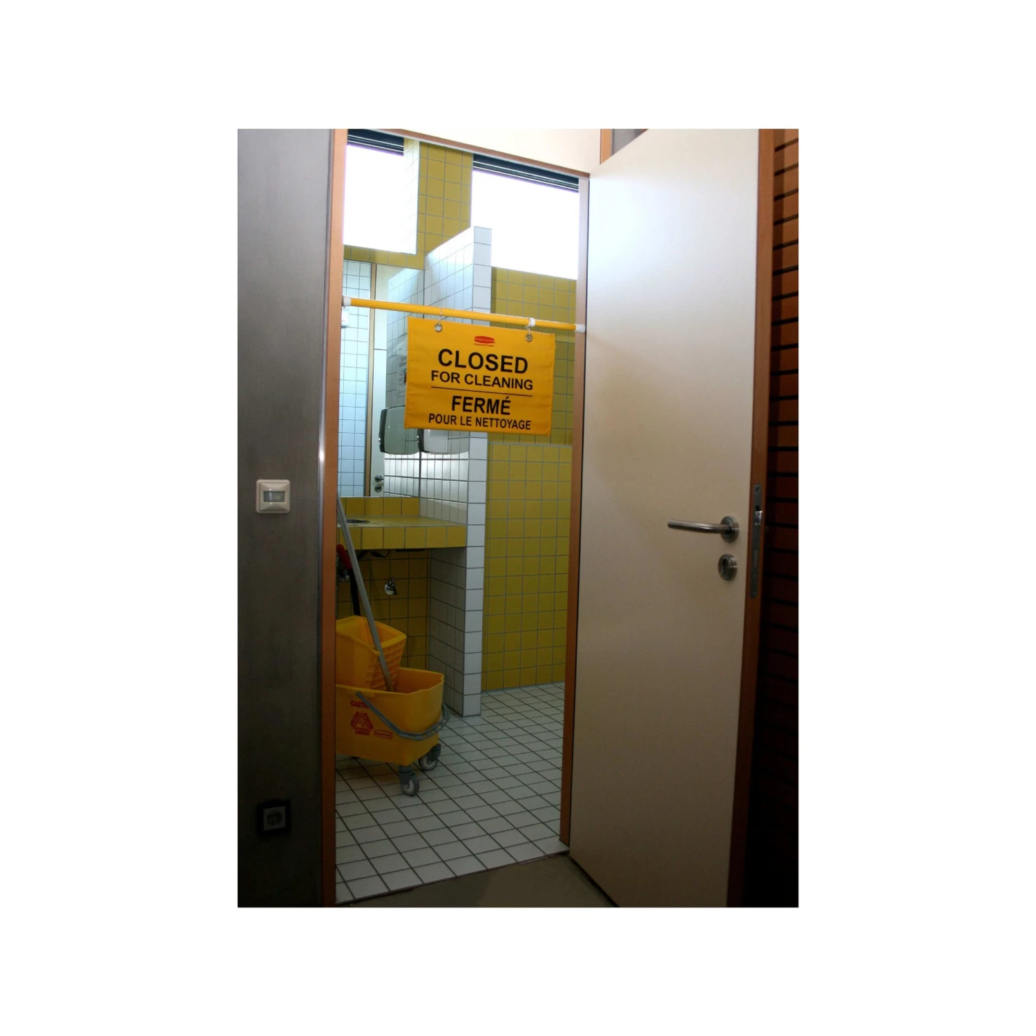 Rubbermaid Hanging Door Safety Sign 5 Rubbermaid Hanging Door Safety Sign - Image 3